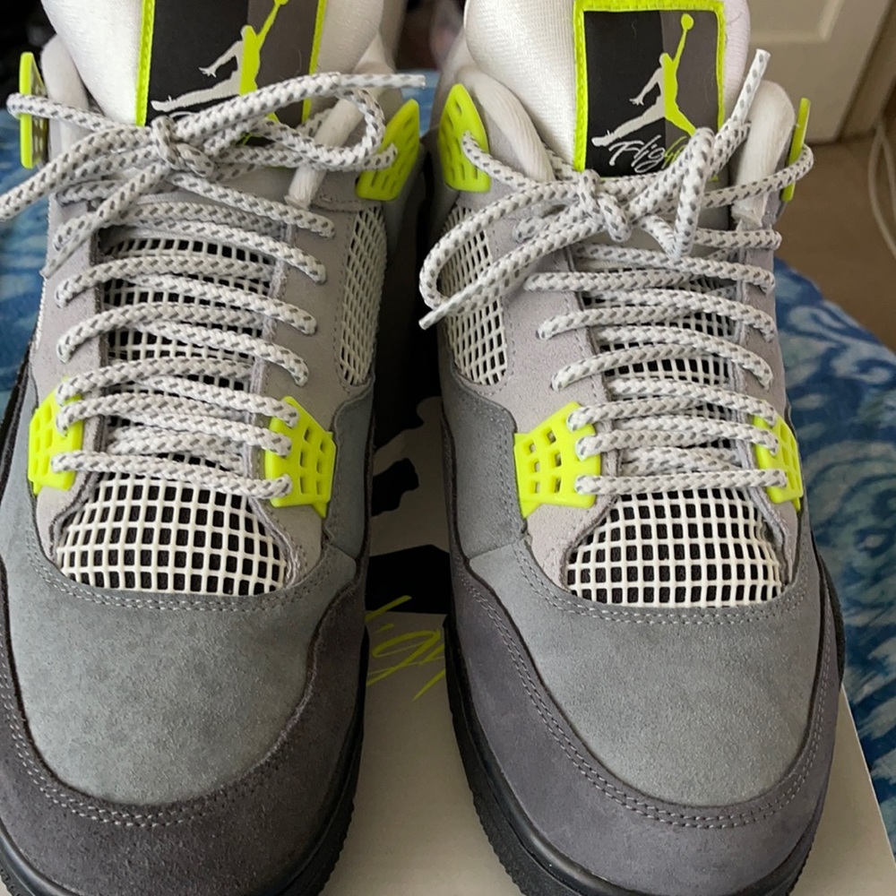 AIR JORDAN 4 RETRO SPECIAL EDITION